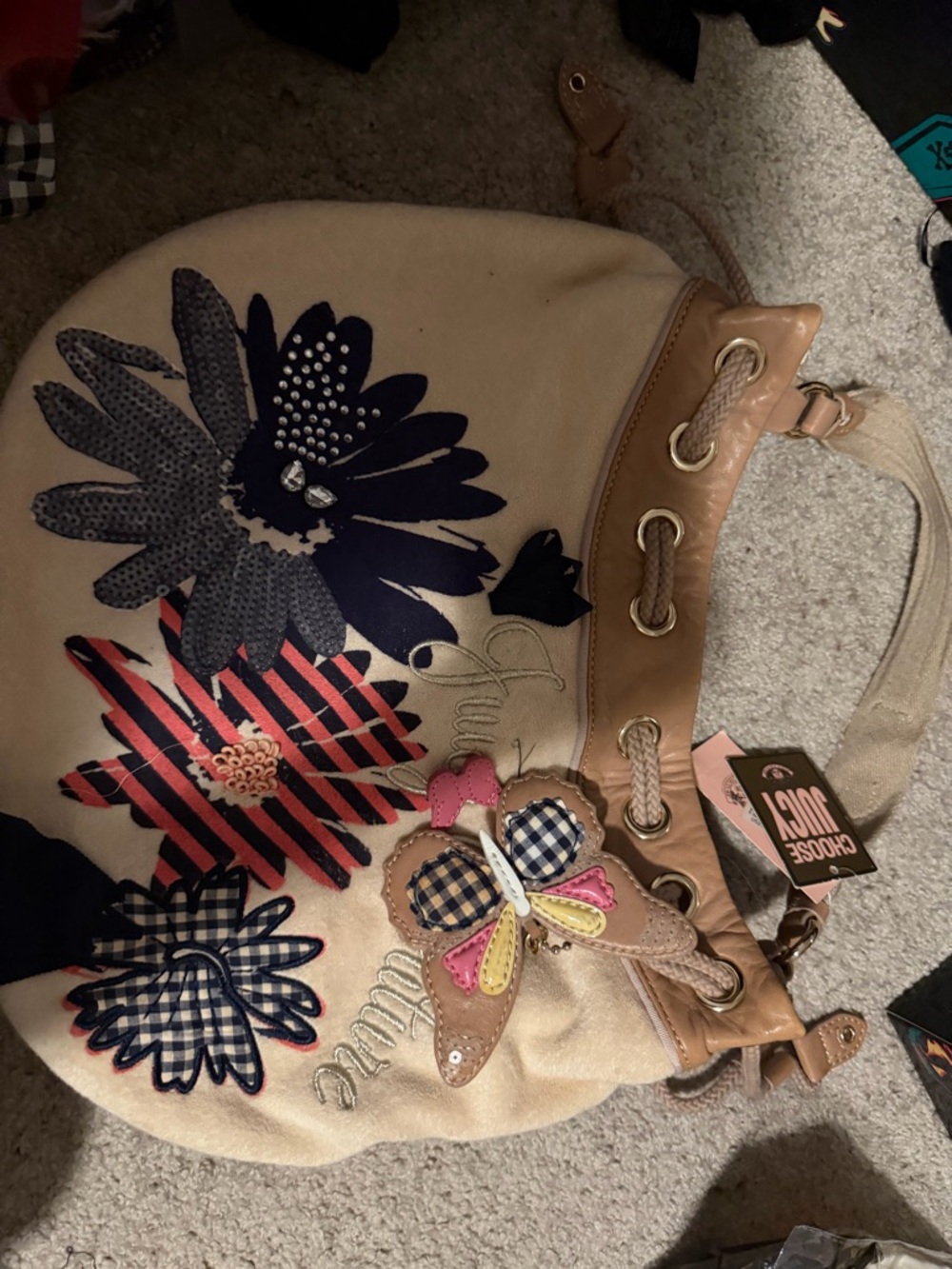 Juicy Couture Beige Canvas Floral Appliqué Shoulder Bag with Tan Trim - Picture 3 of 4